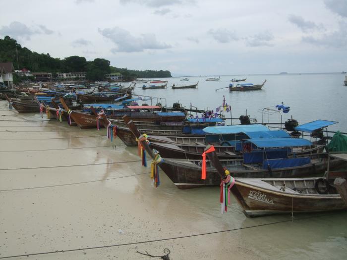 Thai Longboats